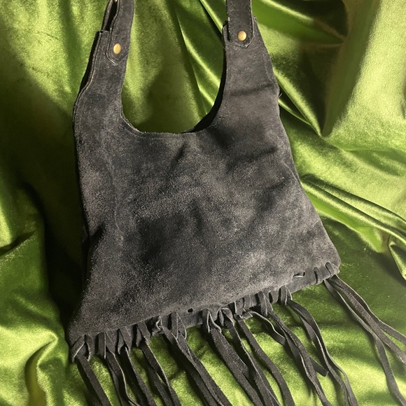 Black suede fringe shoulder purse - Picture 2 of 7